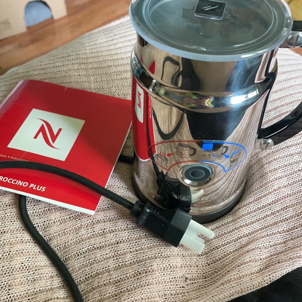 Nespresso Aeroccino Plus Milk Frother Cappuccino